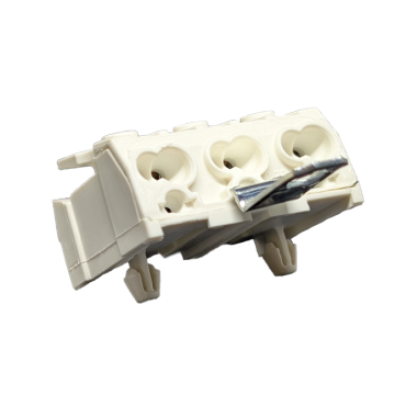 3-pole Luminaire Connector with grounding bracket